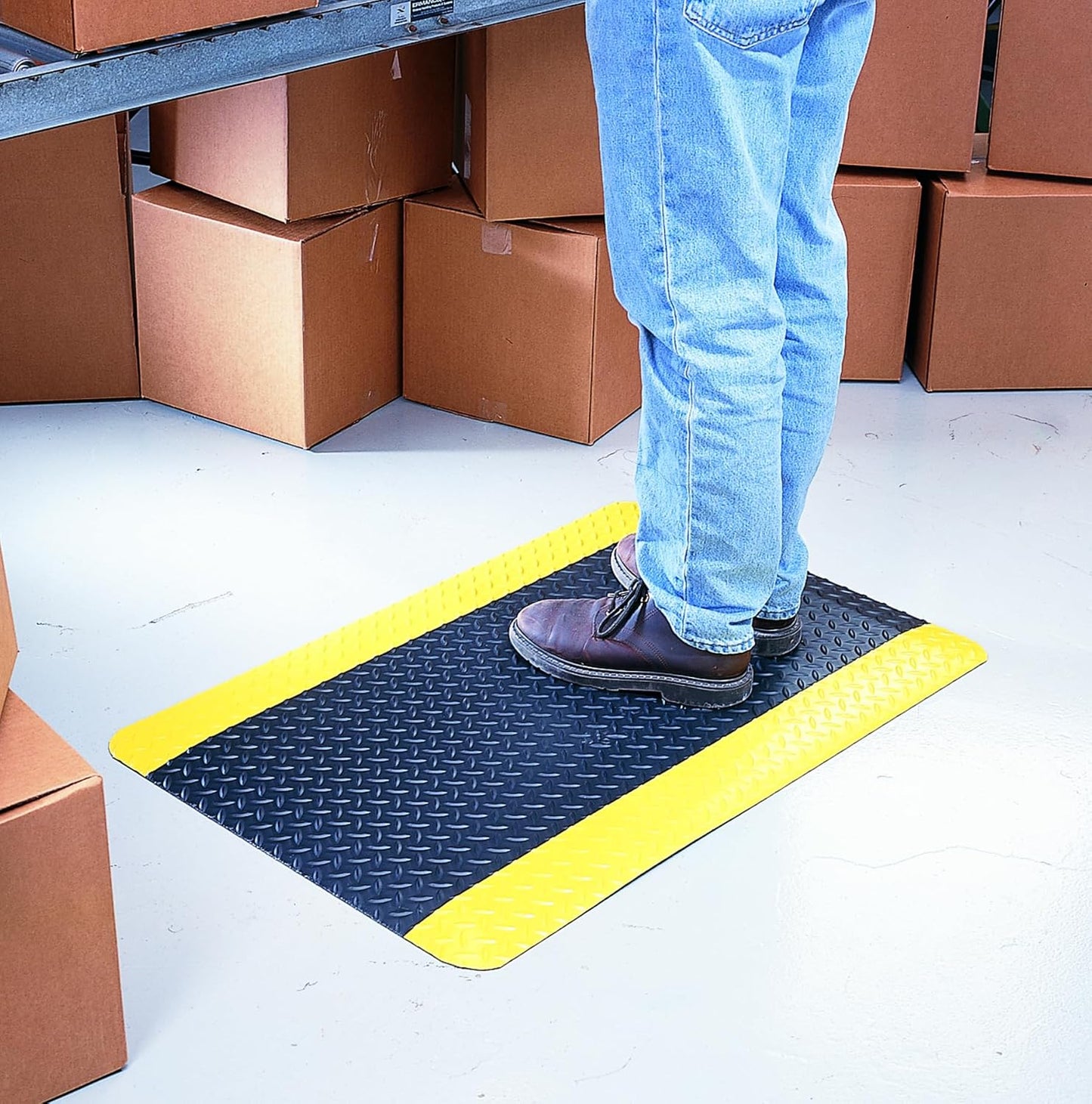 Wearwell 414.1516x2x4BYL Diamond-Plate SpongeCote UltraSoft Mat, 4' Length x 2' Width x 15/16" Thick, Black with Yellow - Lumora Desk