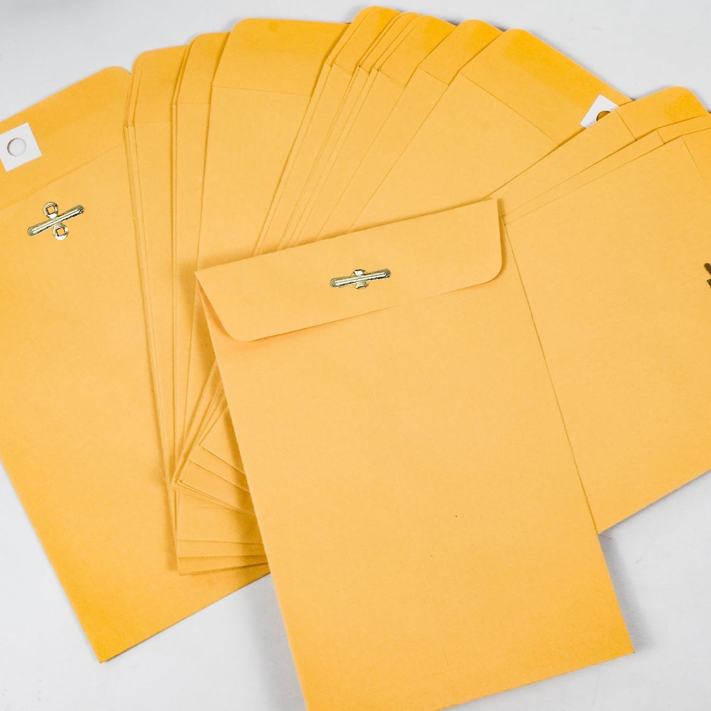 6” x 9” Clasp Envelopes with Gummed Seal Brown Kraft Catalog Envelopes Clasp Mailing Envelopes for Home, Office, Business 28 lb Kraft Paper,Pack of 50 - Lumora Desk