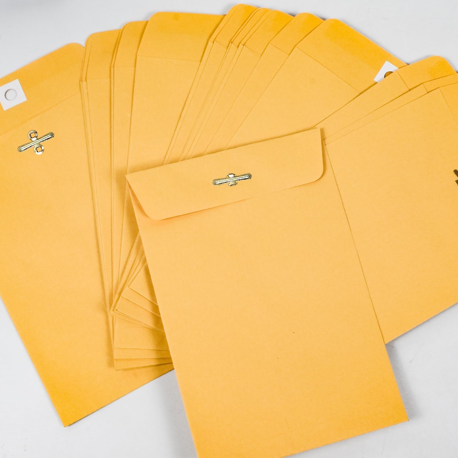 6” x 9” Clasp Envelopes with Gummed Seal Brown Kraft Catalog Envelopes Clasp Mailing Envelopes for Home, Office, Business 28 lb Kraft Paper,Pack of 50 - Lumora Desk