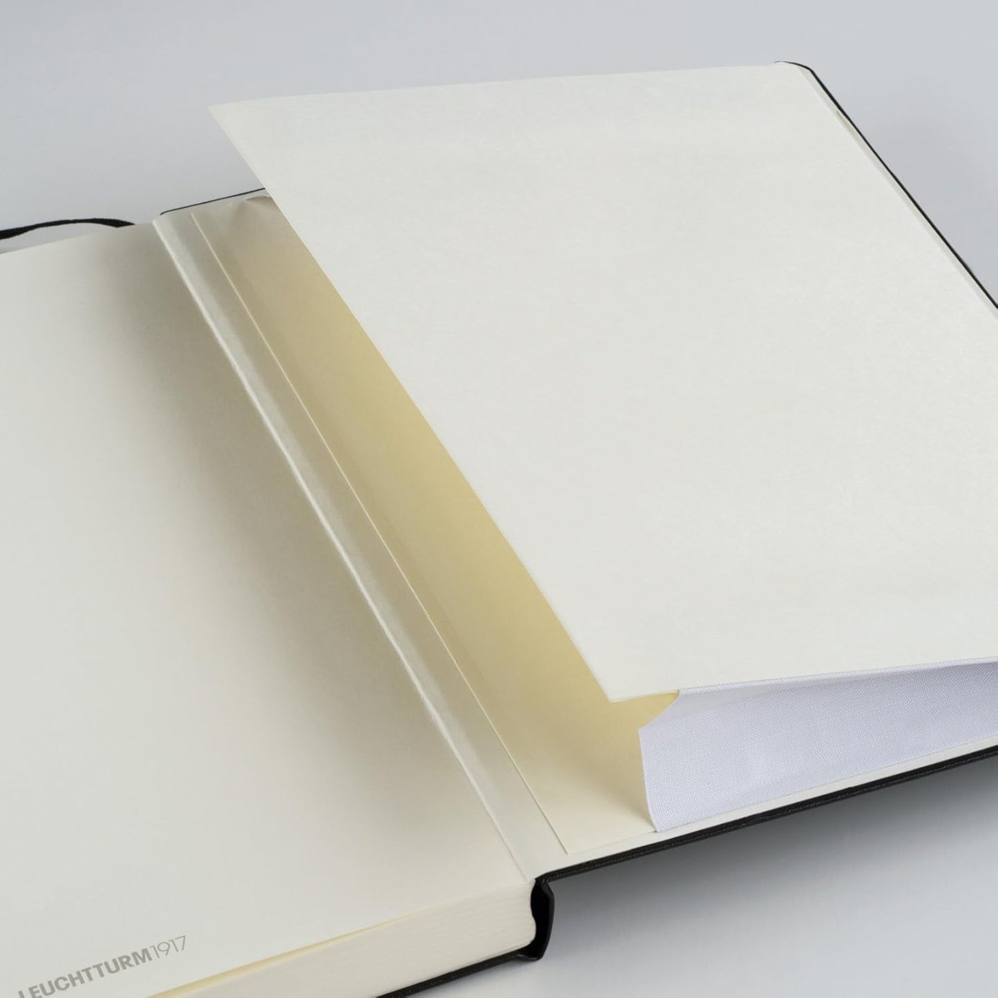LEUCHTTURM1917 - Notebook Hardcover Medium A5-251 Numbered Pages for Writing and Journaling (Black, Squared)