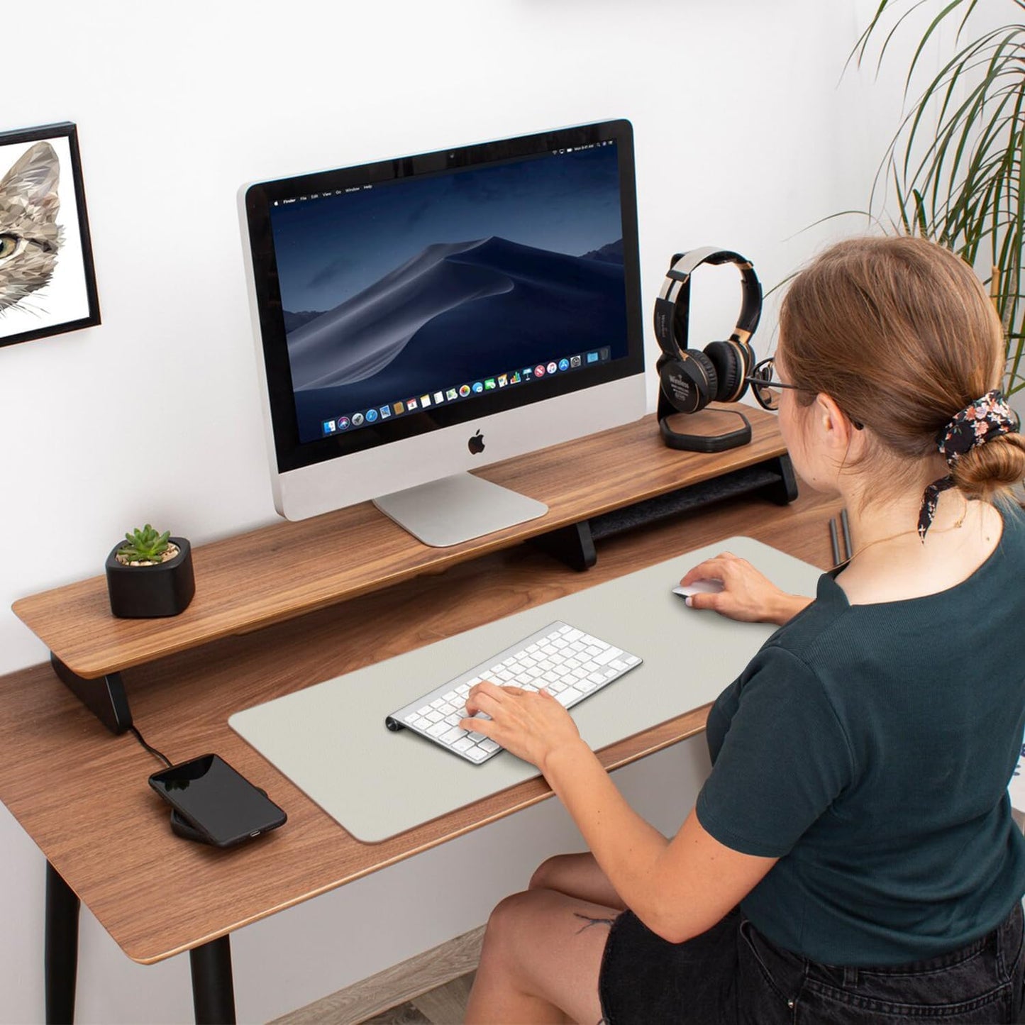 Aothia Double-Sided PU Leather Desk Pad - Non-Slip Large Mouse Pad & Desk Mat for Office, Home - Waterproof, Easy to Clean, Durable Dual-Sided Surface (Wall Gray, 23.6" x 13.7")