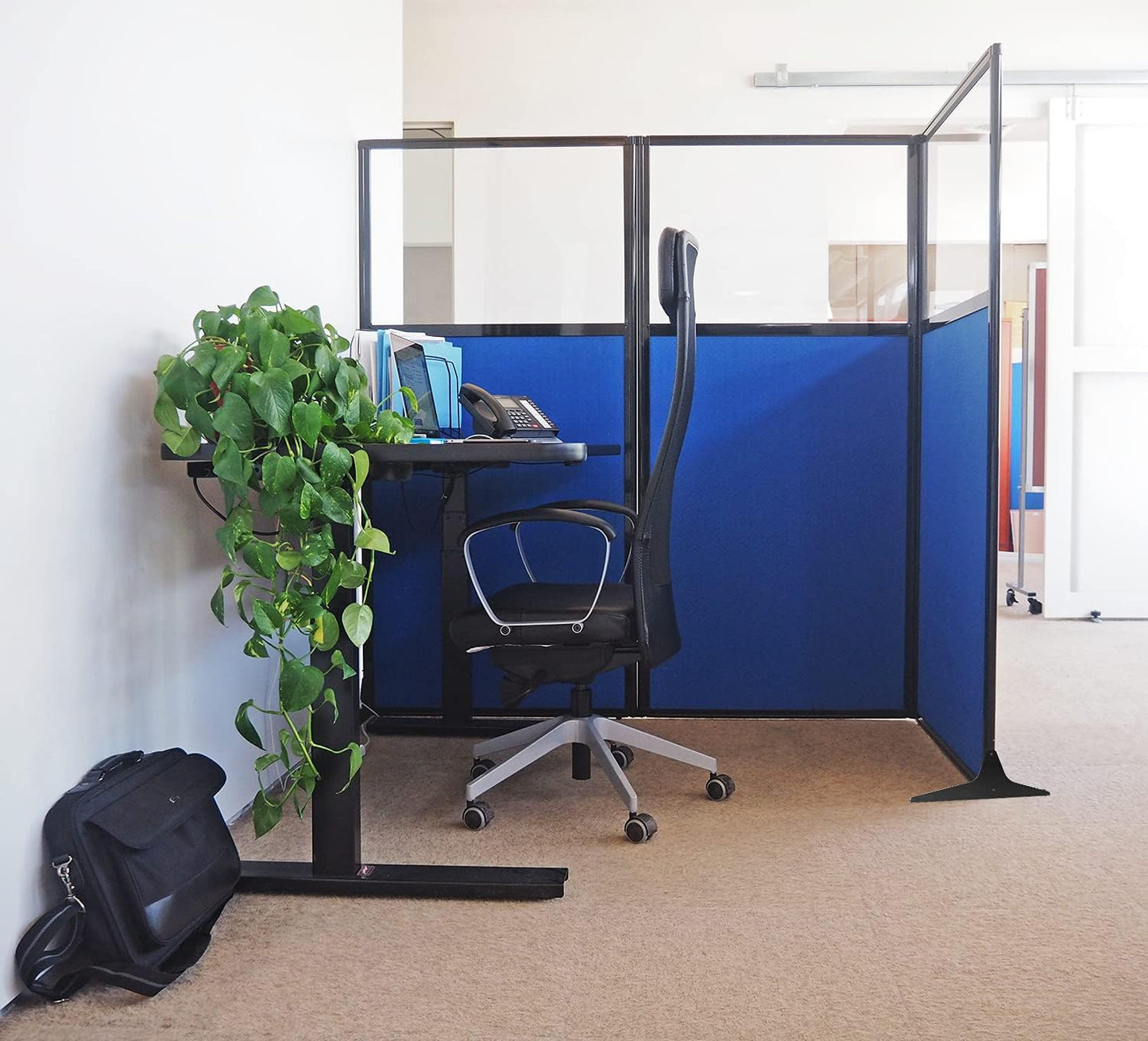 Versare Workstation Partition | Portable Wall Divider | Modern Office Cubicle | Free Standing Privacy Screen | Flexible Work Space | 99" x 70" W/Window, Blue Spruce Fabric Panels