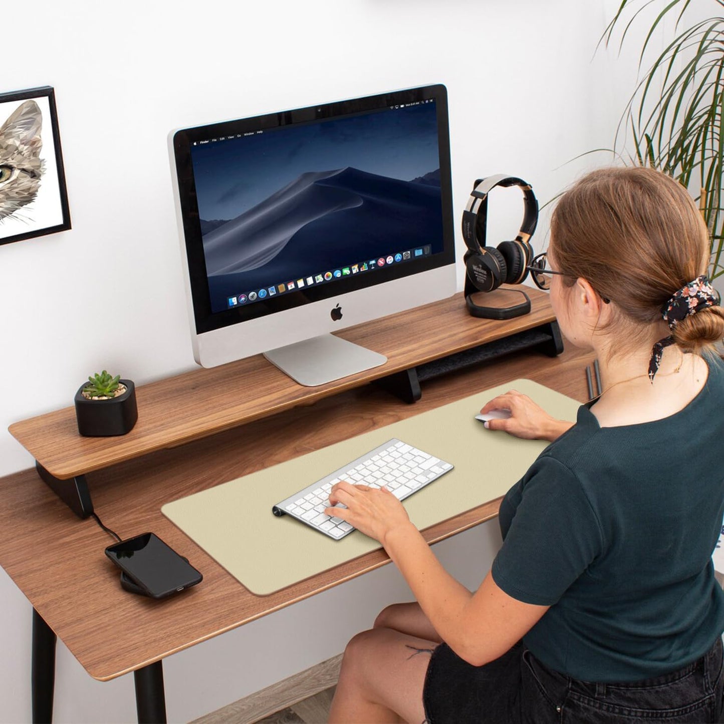 Aothia Double-Sided PU Leather Desk Pad - Non-Slip Large Mouse Pad & Desk Mat for Office, Home - Waterproof, Easy to Clean, Durable Dual-Sided Surface (31.5"x15.7", Sand Beige)