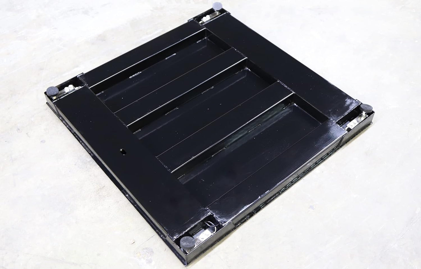 SellEton SL-4x4-5k-NN Floor Scales, Accurate Pallet Scales with Indicator for Warehouse Shipping and Medium Duty Industrial (48"x48", 5000 lb x 1 lb)