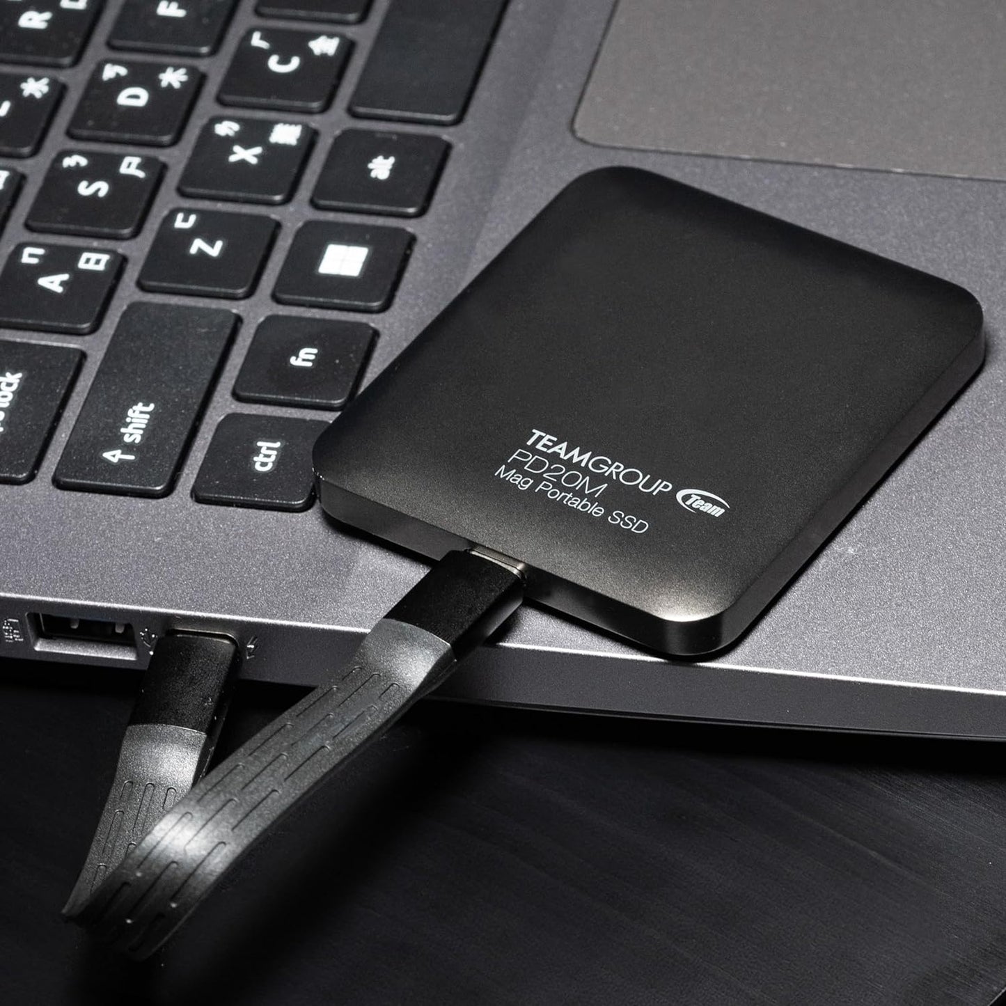 TEAMGROUP PD20M 2TB Magnetic External SSD Read up to 2000MB/s USB 3.2 Gen 2x2 Type-C 4K ProRes HDR Record iPhone 15&16 Pro Max,iPad TPSEG2002T0C108