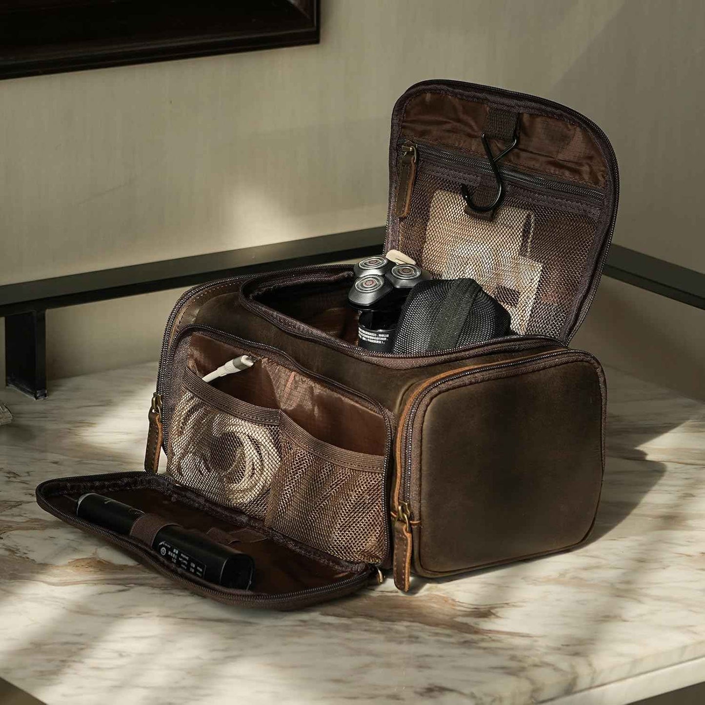 Polare Full Grain Leather Toiletry Case Bag Travel Dopp Kit Organizer Hanging Makeup Cosmetic Shaving Kit Wash Case for Men