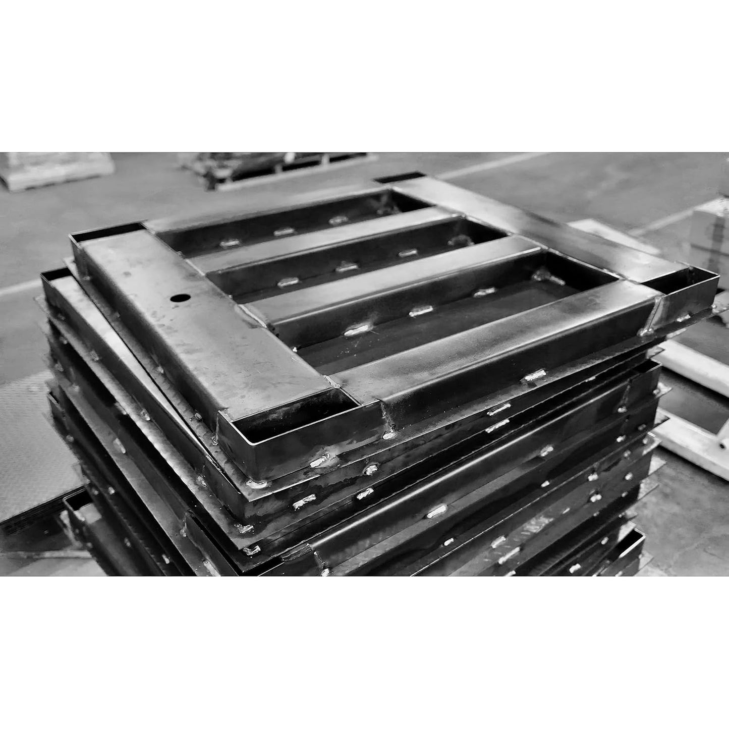 Liberty LS-800-4X5 NTEP Certified (Legal for Trade) Industrial Floor Scale | 48" x 60" | Capacity of 2,500 lbs x 0.5 lb + Black