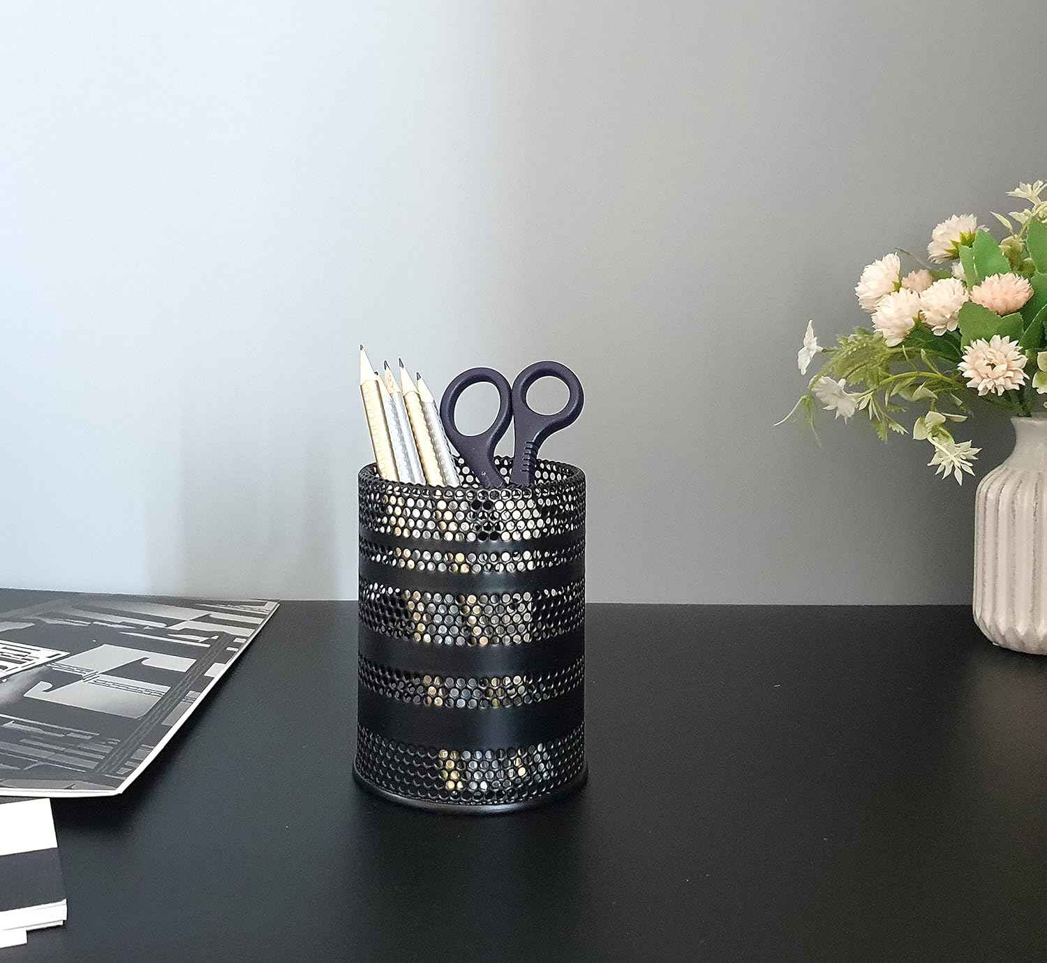 Pen Holder for Desk, Metal Mesh Pencil Holder Cup Organizer Office Stationery Caddy Stand Makeup Brush Holder, Black (1 ea)