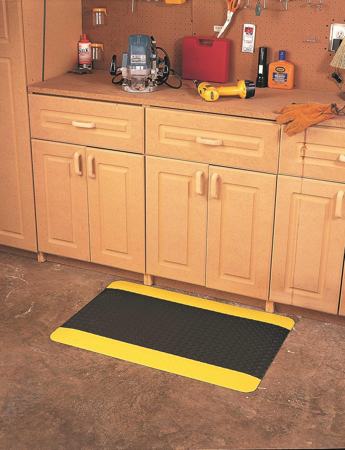 Wearwell 414.1516x2x4BYL Diamond-Plate SpongeCote UltraSoft Mat, 4' Length x 2' Width x 15/16" Thick, Black with Yellow - Lumora Desk
