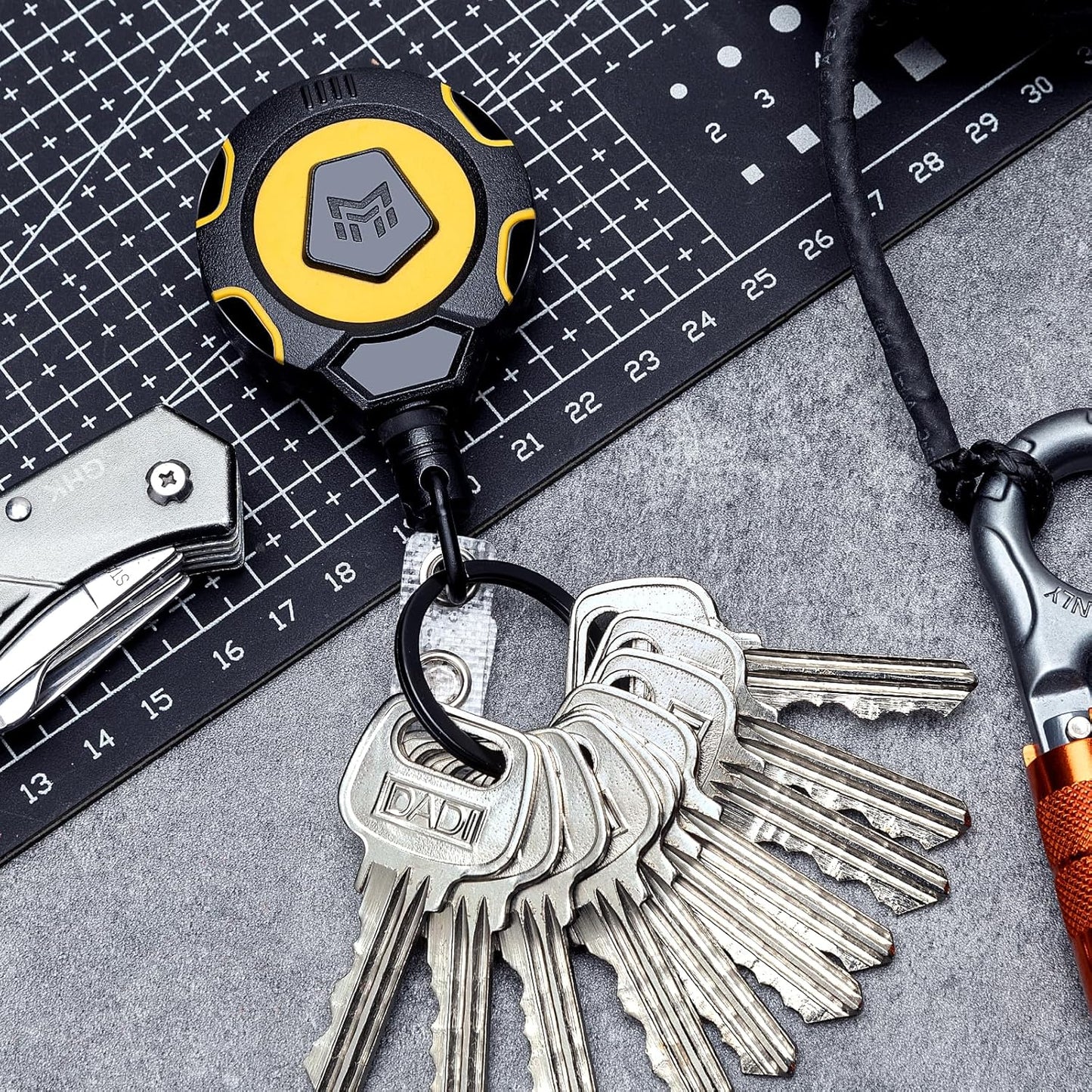MNGARISTA Upgraded Heavy Duty Retractable Keychain with Belt Clip, 10 OZ Retraction, 31.5" Stainless Steel Cord, ID Badge Reel with Badge Strap and Key Ring, 2 Pack